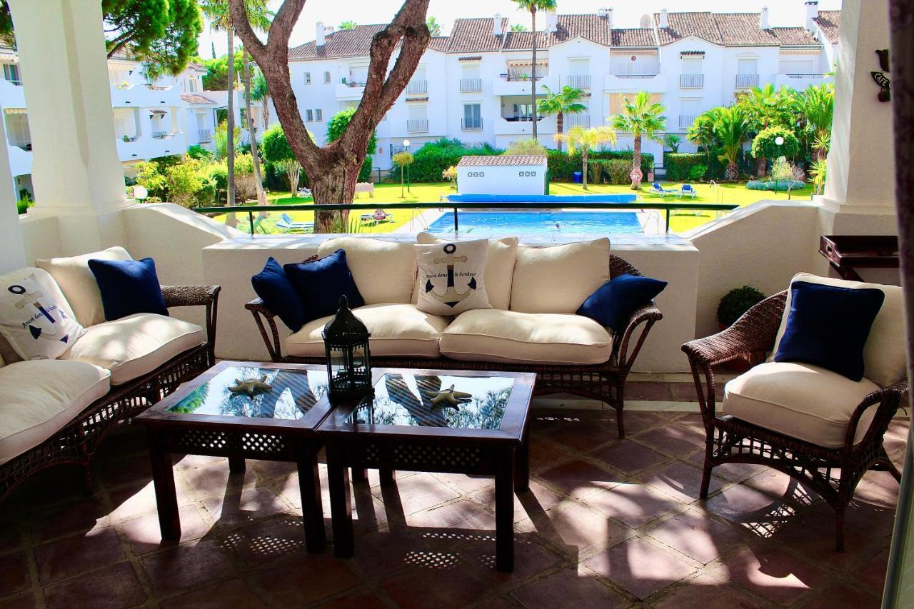 Apartment In El Presidente Beach Side New Golden Mile Estepona Eksteriør billede