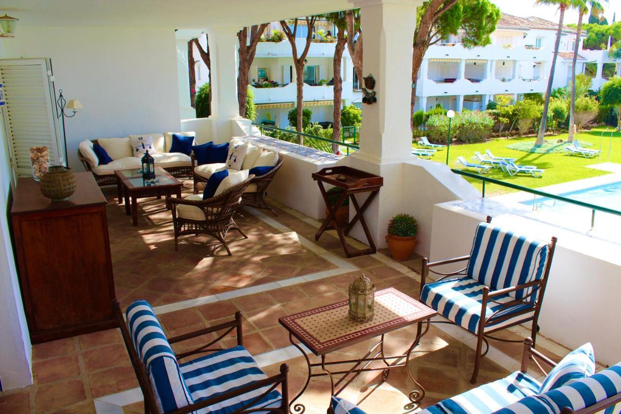 Apartment In El Presidente Beach Side New Golden Mile Estepona Eksteriør billede