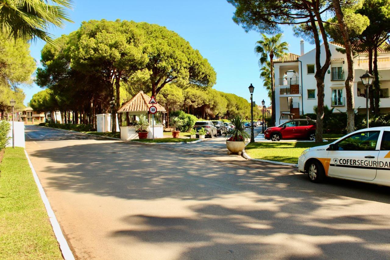 Apartment In El Presidente Beach Side New Golden Mile Estepona Eksteriør billede