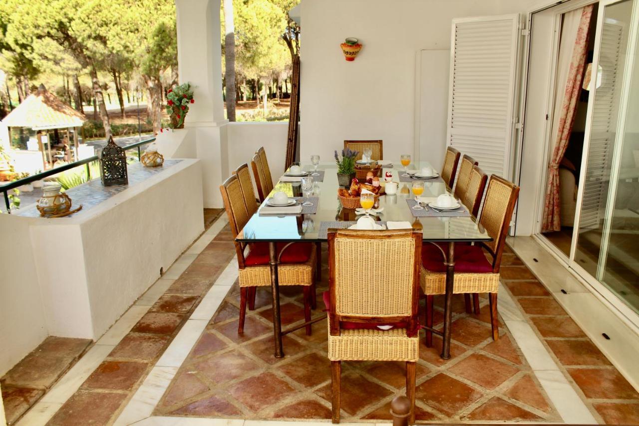Apartment In El Presidente Beach Side New Golden Mile Estepona Eksteriør billede