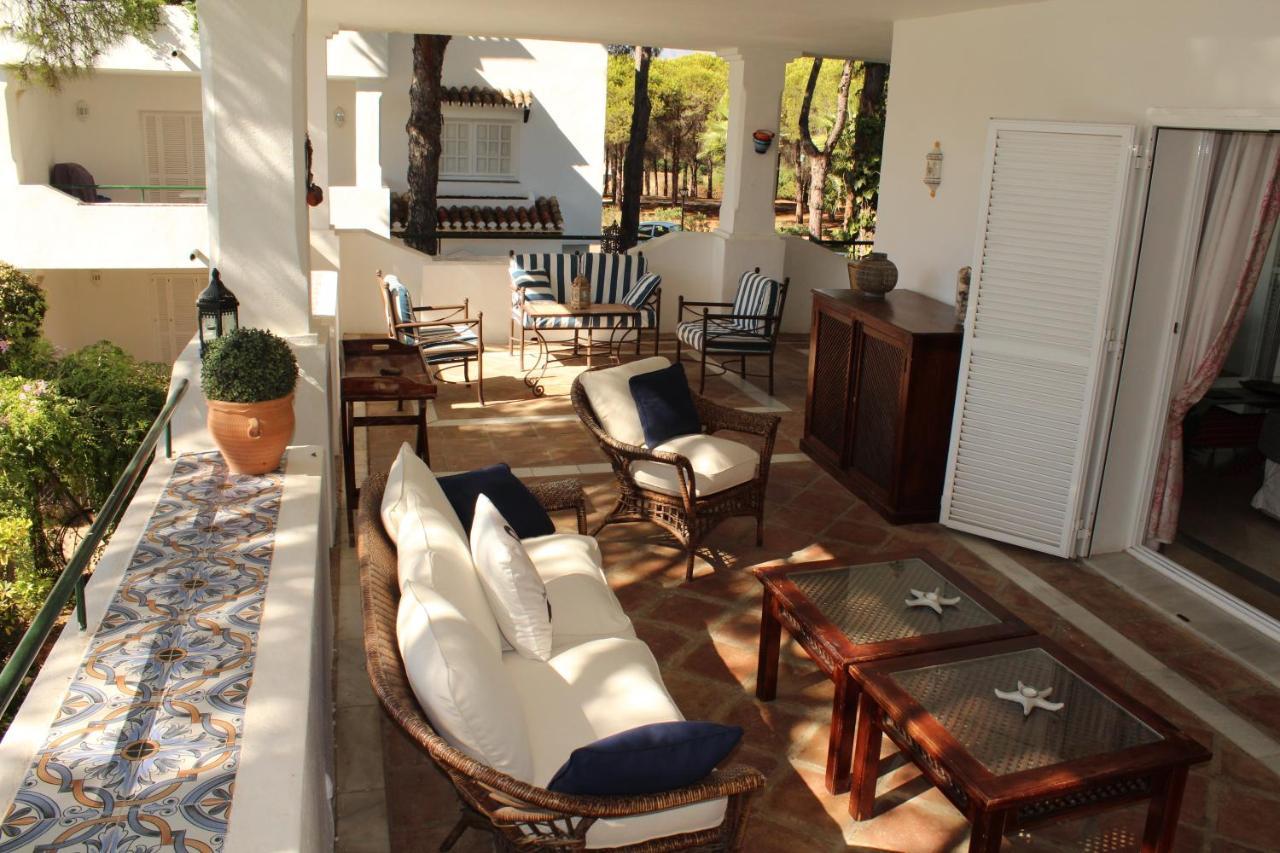 Apartment In El Presidente Beach Side New Golden Mile Estepona Eksteriør billede
