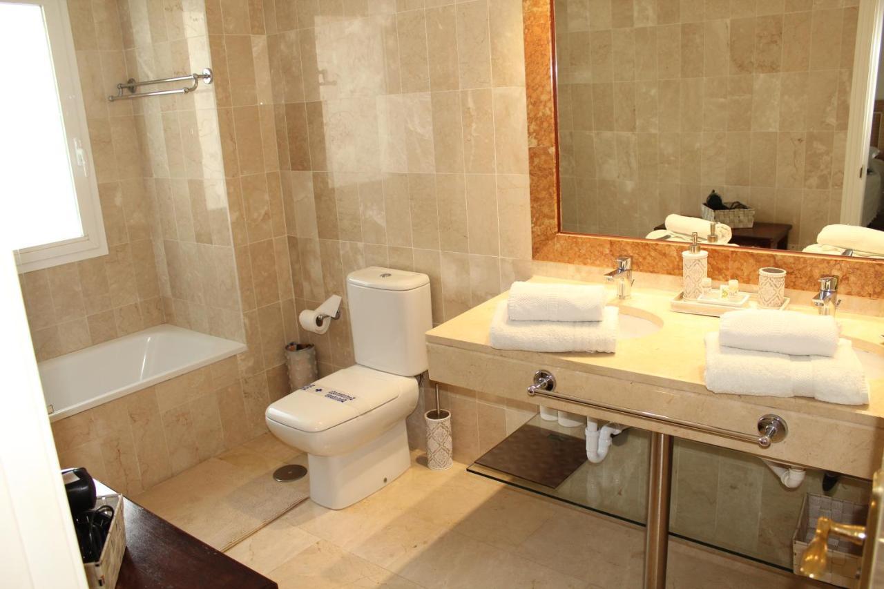 Apartment In El Presidente Beach Side New Golden Mile Estepona Eksteriør billede